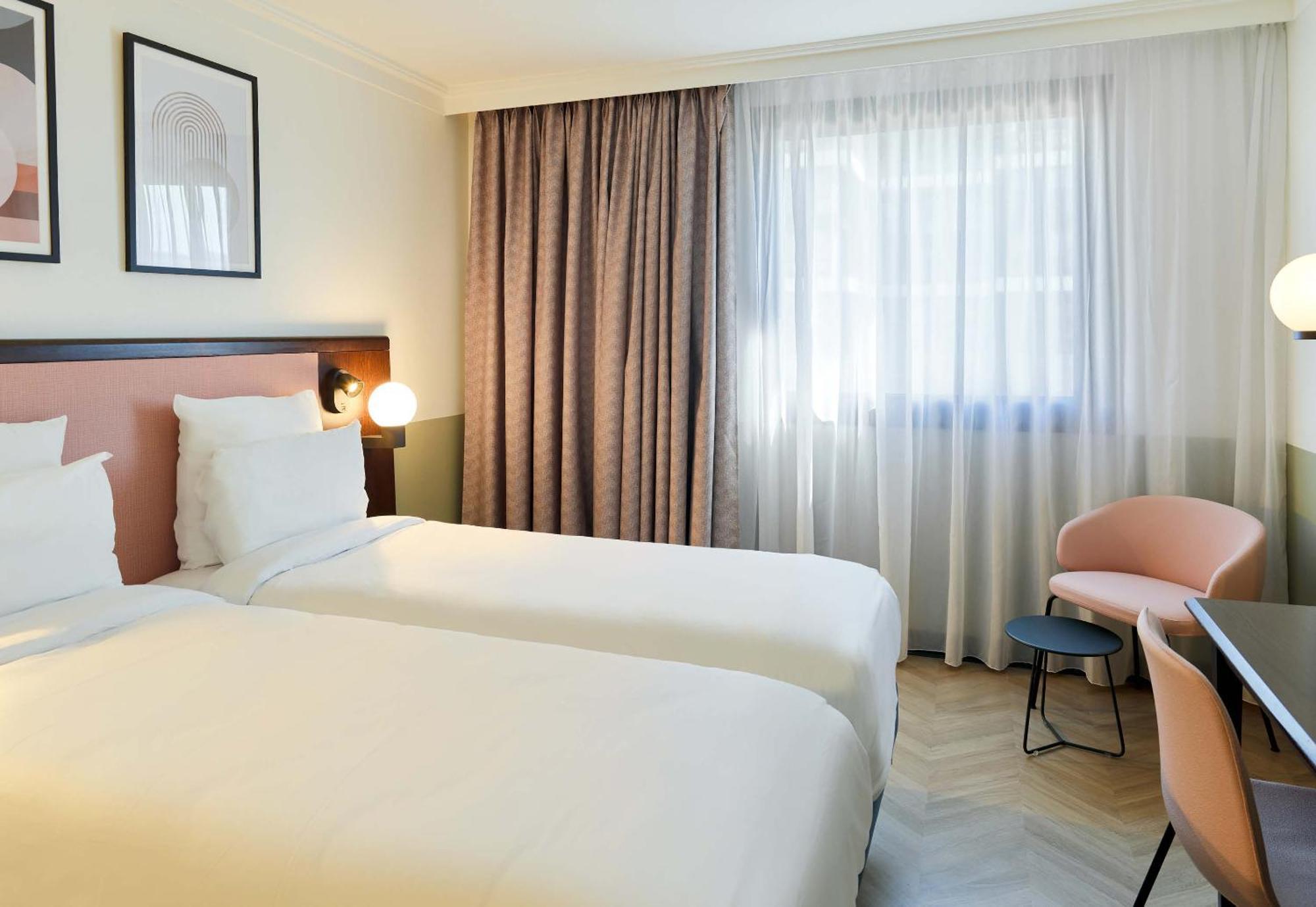 B&B Hotel Saint-Quentin-En-Yvelines Centre Gare 4 Etoiles Montigny-le-Bretonneux Eksteriør bilde