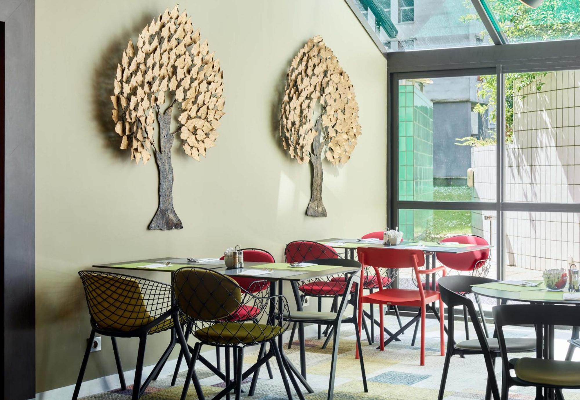 B&B Hotel Saint-Quentin-En-Yvelines Centre Gare 4 Etoiles Montigny-le-Bretonneux Eksteriør bilde