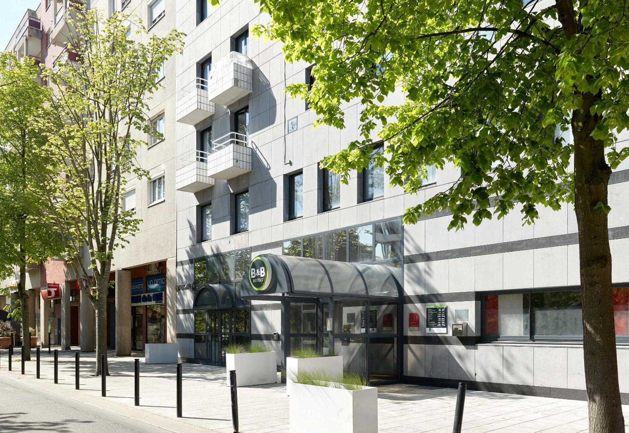 B&B Hotel Saint-Quentin-En-Yvelines Centre Gare 4 Etoiles Montigny-le-Bretonneux Eksteriør bilde